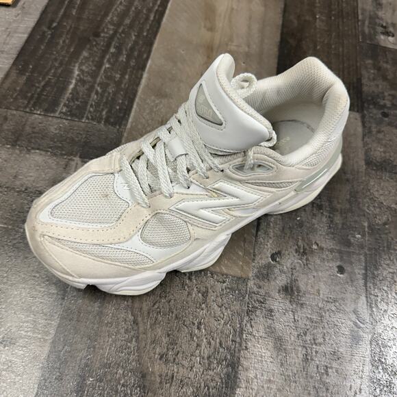 New Balance 9060 Reflection (GS) GC9060LL Women’s Size 6 White Shoes - Picture 11 of 16